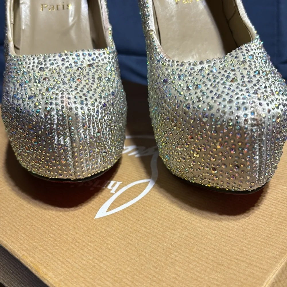 Christian Louboutin Crystal Embellished Platform Pumps - Silver